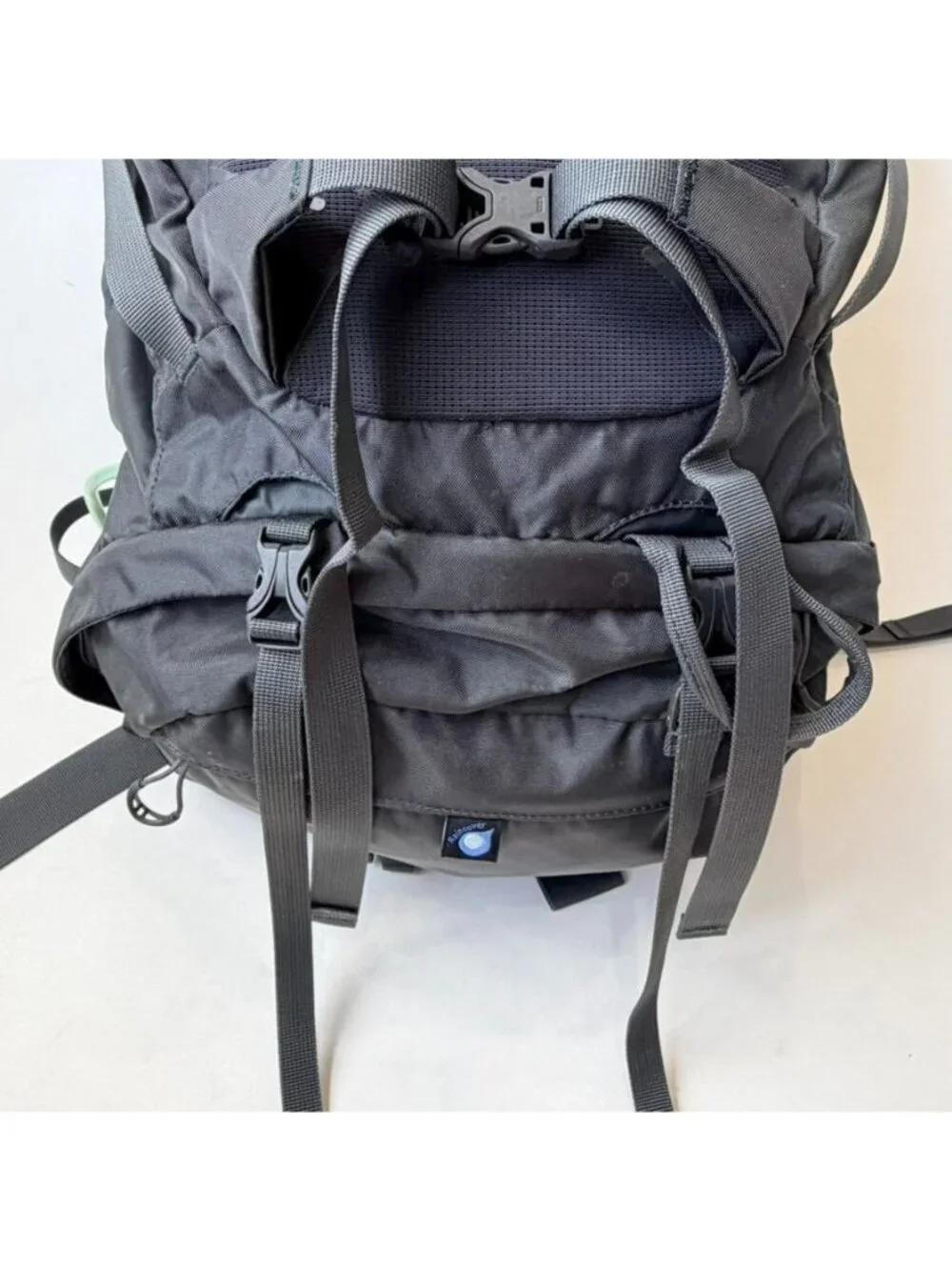Osprey Hiking Backpack Gray Outdoor Trekking Travel Pack WS/WM 16-20 inch